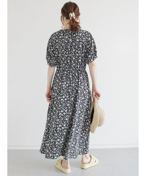 ehka sopo（エヘカソポ）の「花柄クルーネックワンピース（ワンピース