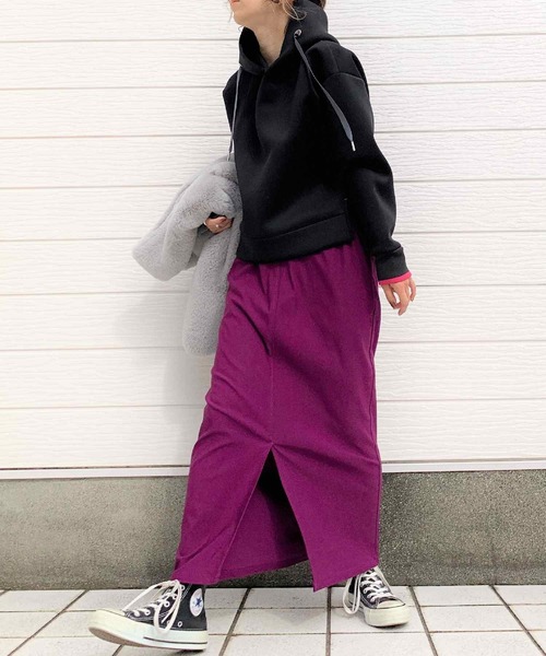 Q（キュー）の「ストレッチロングスカート（スカート・レディース・グレイッシュベージュ/パープル・MEDIUM）」の8枚目の写真