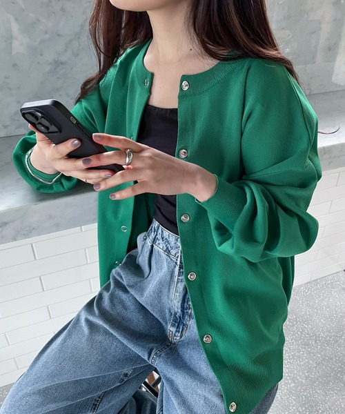 feepur（フェピュール）の「【ハンドウォッシャブル】２wayライトウェイトカラーカーディガン（カーディガン/ボレロ・レディース・ブラック/グリーン/レッド/パープル/オフホワイト/ピンク・MEDIUM）」の4枚目の写真