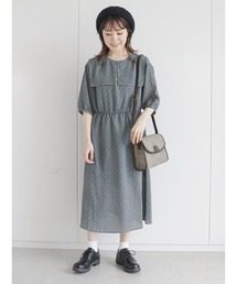 小花柄スクエアカラーワンピース