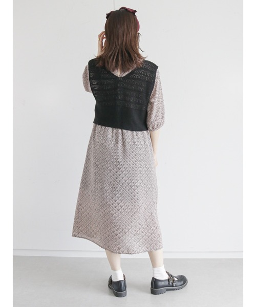 ehka sopo（エヘカソポ）の「小花柄スクエアカラーワンピース（ワンピース・レディース・ブラック/グリーン/キナリ・ﾌﾘ-）」の9枚目の写真