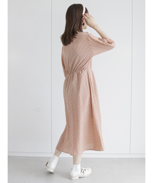 ehka sopo（エヘカソポ）の「小花柄スクエアカラーワンピース（ワンピース・レディース・ブラック/グリーン/キナリ・ﾌﾘ-）」の18枚目の写真