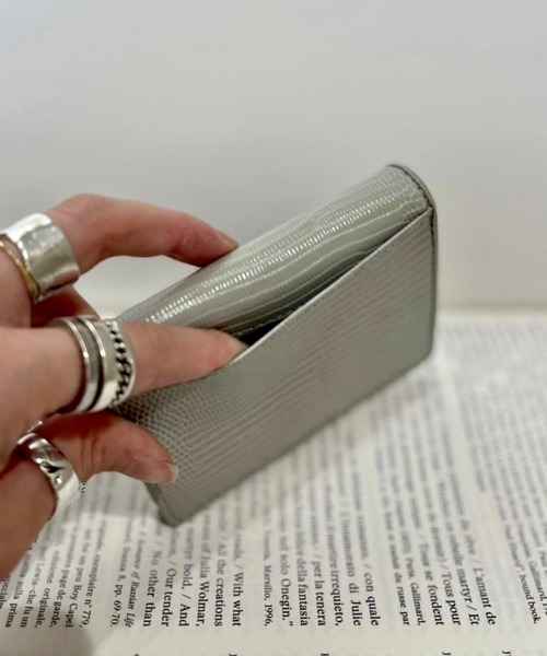 TOFF&LOADSTONE(トフアンドロードストーン)の「【TOFF&LOADSTONE】2つ折りオーバル デリスリザード・ウォレット(SB)(財布・レディース・グレー・FREE)」の7枚目の写真