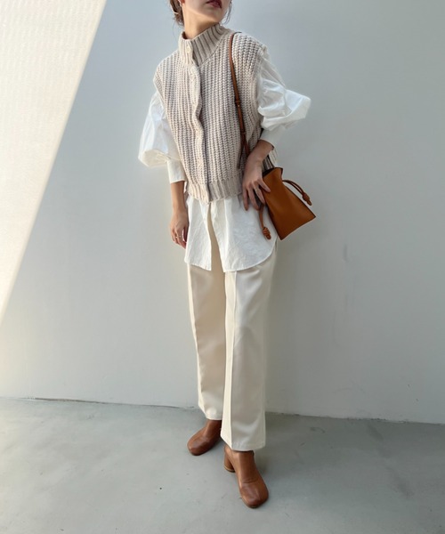 y/m by misato(イムバイミサト)の「バルキーケーブル2WAYベスト(ベスト・レディース・ブラック/アイボリー・FREE)」の8枚目の写真