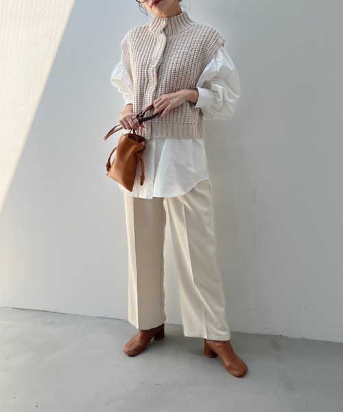 y/m by misato(イムバイミサト)の「バルキーケーブル2WAYベスト(ベスト・レディース・ブラック/アイボリー・FREE)」の9枚目の写真