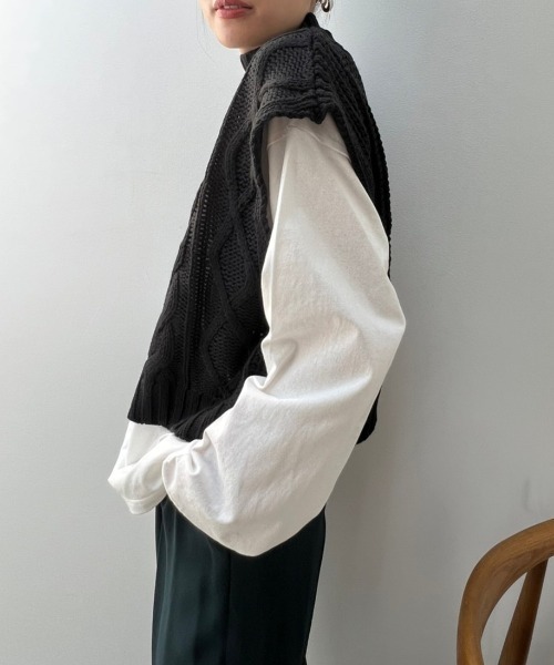 y/m by misato(イムバイミサト)の「バルキーケーブル2WAYベスト(ベスト・レディース・ブラック/アイボリー・FREE)」の16枚目の写真