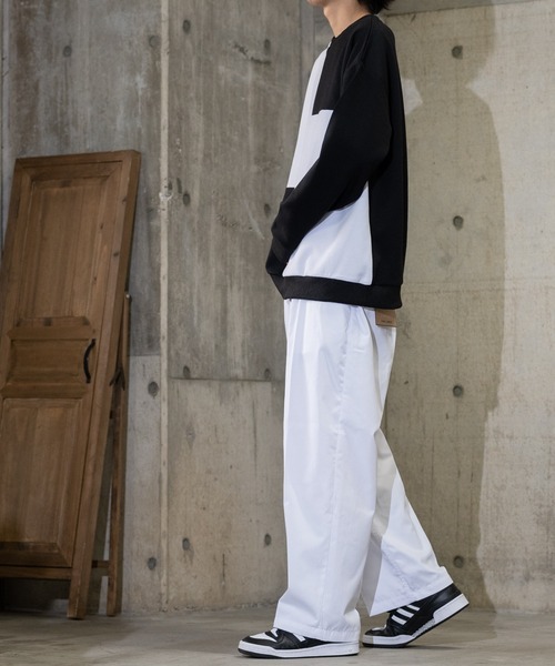 JOHN'S CLOSET（ジョンズクローゼット）の「【13】TCツイル イージーワイドチノパンツ（チノパンツ・メンズ・ブラック/グリーン/ブラウン/ブルー/オフホワイト・LARGE/MEDIUM）」の16枚目の写真