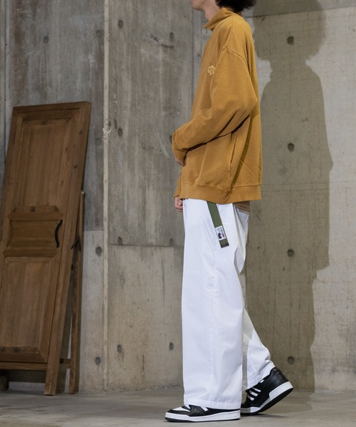 JOHN'S CLOSET（ジョンズクローゼット）の「【13】TCツイル イージーワイドチノパンツ（チノパンツ・メンズ・ブラック/グリーン/ブラウン/ブルー/オフホワイト・LARGE/MEDIUM）」の19枚目の写真
