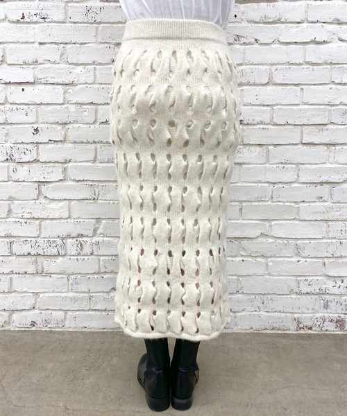 SHENERY（シーナリー）の「透かし編みレイヤードニットスカート（スカート・レディース・ベージュ/オフホワイト・FREE）」の16枚目の写真