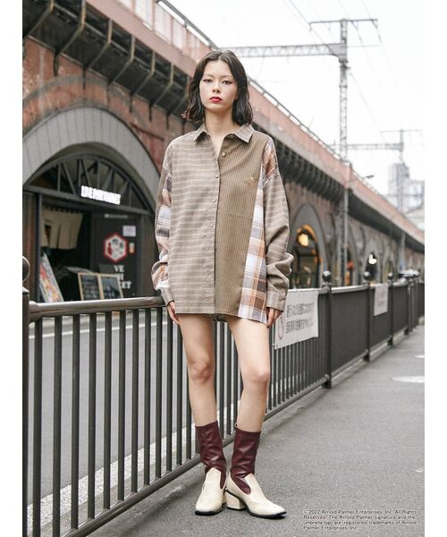 jouetie(ジュエティ)の「アーノルドパーマー ブロッキングシャツ【コラボ】(シャツ/ブラウス・レディース・ベージュ/パープル/ブルー・MEDIUM)」の6枚目の写真