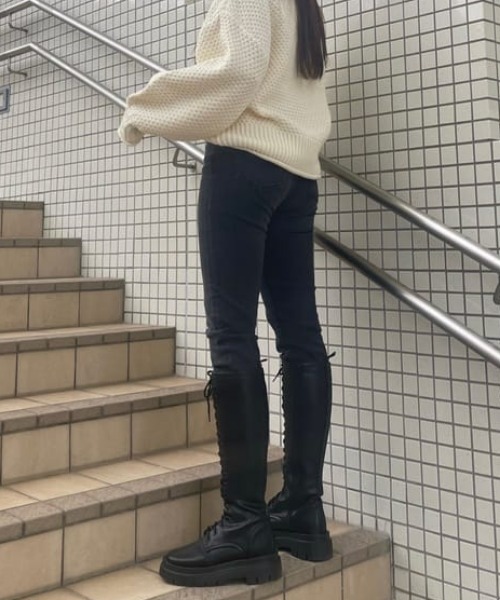 RODEO CROWNS WIDE BOWL（ロデオクラウンズワイドボウル）の「Rough Chic slim straight（デニムパンツ・レディース・ブルー/ブラック・25inch/24inch/23inch/27inch/26inch）」の7枚目の写真