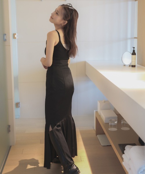 LOPEW（ロピュ）の「プリーツヘムマーメイドSK（スカート・レディース・ホワイト/ブラック/ネイビー/アイボリー・SMALL/MEDIUM）」の6枚目の写真