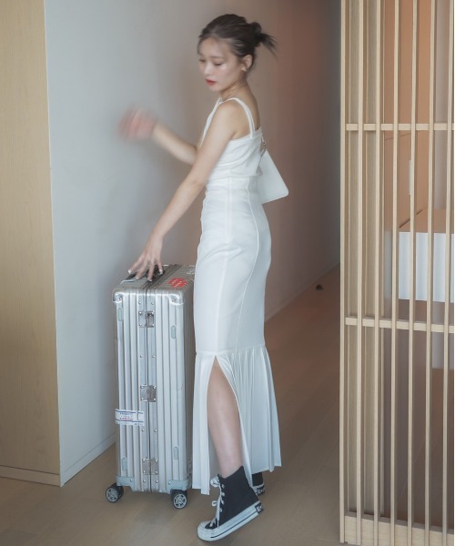 LOPEW（ロピュ）の「プリーツヘムマーメイドSK（スカート・レディース・ホワイト/ブラック/ネイビー/アイボリー・SMALL/MEDIUM）」の10枚目の写真