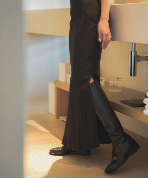 LOPEW（ロピュ）の「プリーツヘムマーメイドSK（スカート・レディース・ホワイト/ブラック/ネイビー/アイボリー・SMALL/MEDIUM）」の12枚目の写真