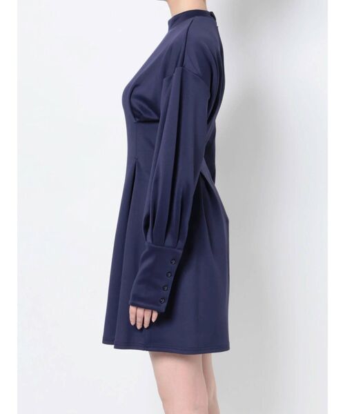 MURUA(ムルーア)の「パフスリーブタックミニワンピース(ワンピース・レディース・ブルー/アイボリー/ブラック・2/1)」の14枚目の写真