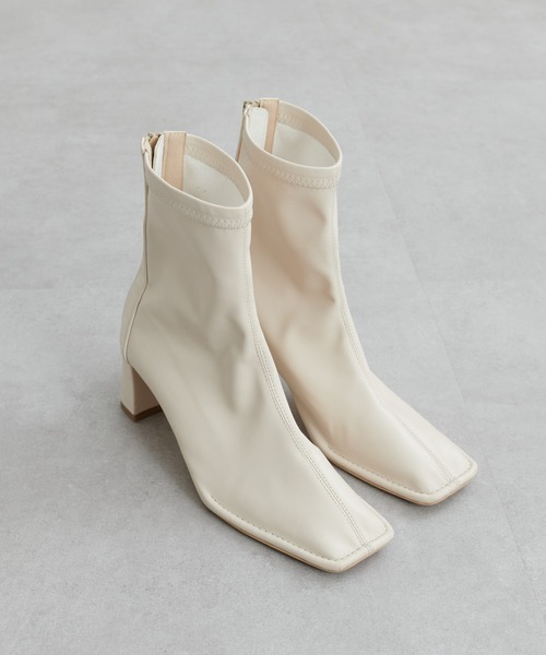 natural couture（ナチュラルクチュール）の「コーデにトレンド感をプラス/アウトステッチストレッチブーツ（ブーツ・レディース・ベージュ/ブラック/アイボリー・MEDIUM/LARGE）」の14枚目の写真