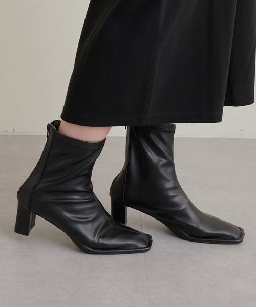 natural couture（ナチュラルクチュール）の「コーデにトレンド感をプラス/アウトステッチストレッチブーツ（ブーツ・レディース・ベージュ/ブラック/アイボリー・MEDIUM/LARGE）」の4枚目の写真