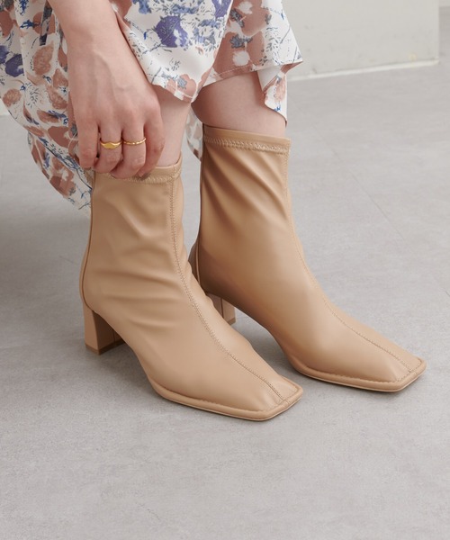 natural couture（ナチュラルクチュール）の「コーデにトレンド感をプラス/アウトステッチストレッチブーツ（ブーツ・レディース・ベージュ/ブラック/アイボリー・MEDIUM/LARGE）」の10枚目の写真