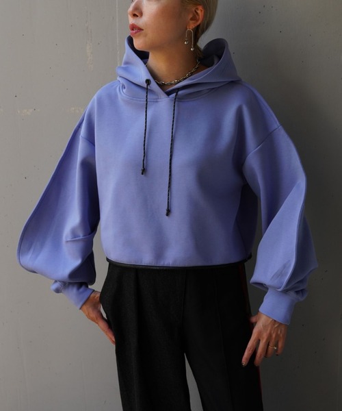 AULA AILA（アウラアイラ）の「AULA AILA（アウラ アイラ）別注ショート丈パーカー（パーカー・レディース・ライトブルー/ブラック/オフホワイト・0）」の7枚目の写真