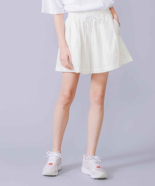 MILKFED.（ミルクフェド）の「LIGHTWEIGHT EASY SHORT PANTS（その他パンツ・レディース・ホワイト/ライトブルー/ブラック/ライトピンク・ONE SIZE）」の2枚目の写真