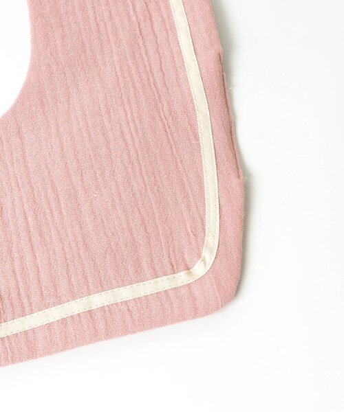 Ampersand（アンパサンド）の「【premier】 ダブルガーゼふんわりスタイ（スタイ/よだれかけ・キッズ・ピンク/オフホワイト・90）」の5枚目の写真