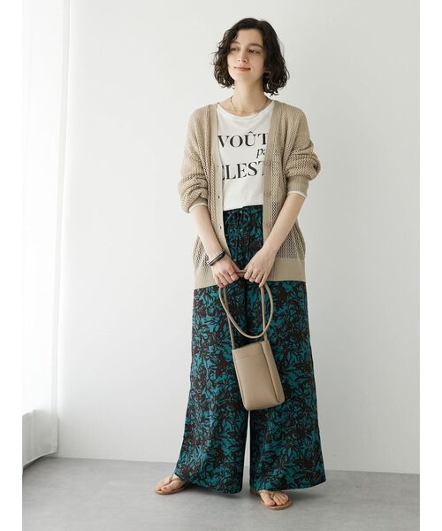 CRAFT STANDARD BOUTIQUE(クラフトスタンダードブティック)の「シアーロゴロンTee(Tシャツ/カットソー・レディース・イエロー/ホワイト/グリーン/チャコールグレー・FREE)」の16枚目の写真