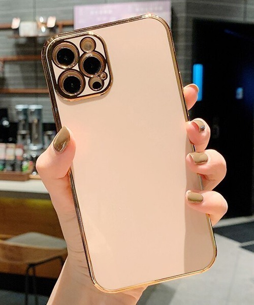 Mayree(メイリー)の「【urge select】シンプル ゴールドデザイン iPhoneケース【15色展開/iPhoneシリーズ/各種機種対応】 (ストラップホールあり)(スマホケース/カバー・レディース・ブラック/ライトピンク/ダークグリーン/ブルー/ホワイト/ブラウン/グリーン/ミント/ネイビー/パープル/ピンク系その他2/オレンジ・T/U/V/J/K/N/O/P/Q/R/W/I/E/H/B/D/G/F/A/C)」の10枚目の写真