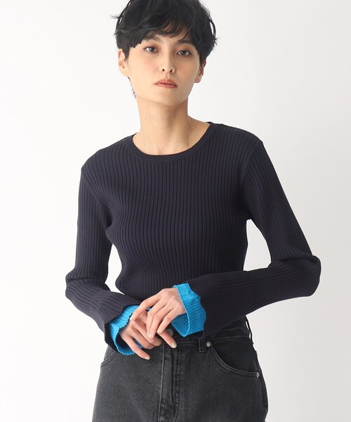 OPAQUE.CLIP（オペークドットクリップ）の「◆配色フレア スリーブリブニット（ニット/セーター・レディース・オフホワイト/ベージュ/ネイビー・36/40/38）」の3枚目の写真