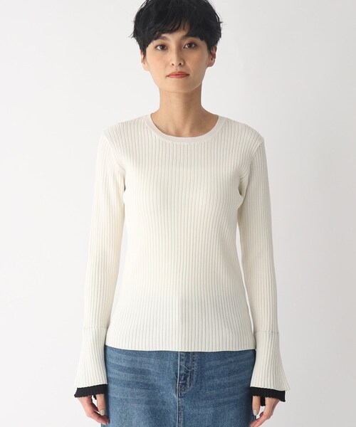 OPAQUE.CLIP（オペークドットクリップ）の「◆配色フレア スリーブリブニット（ニット/セーター・レディース・オフホワイト/ベージュ/ネイビー・36/40/38）」の6枚目の写真