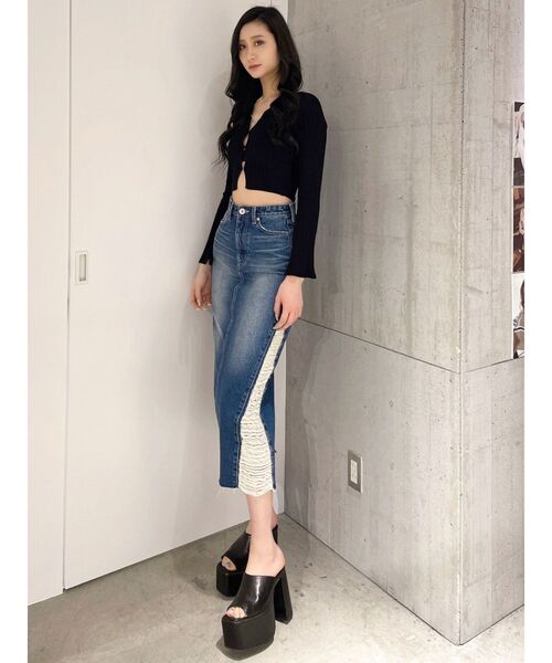 GYDA(ジェイダ)の「ハイウエストサイドクラッシュSWITCHINGデニムLONGスカート(デニムスカート・レディース・ブルー/ライトブルー・SMALL/MEDIUM)」の16枚目の写真