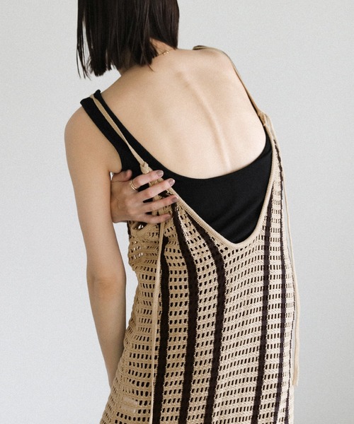 select MOCA（セレクトモカ）の「メッシュ編みニットキャミワンピース（ワンピース・レディース・ベージュ/ネイビー・FREE）」の13枚目の写真