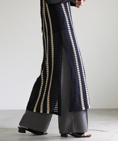 select MOCA（セレクトモカ）の「メッシュ編みニットキャミワンピース（ワンピース・レディース・ベージュ/ネイビー・FREE）」の20枚目の写真