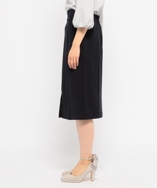 MISCH MASCH(ミッシュマッシュ)の「ハイウエストタイトスカート(スカート・レディース・ネイビー/ベージュ/チャコールグレー・SMALL/MEDIUM)」の6枚目の写真