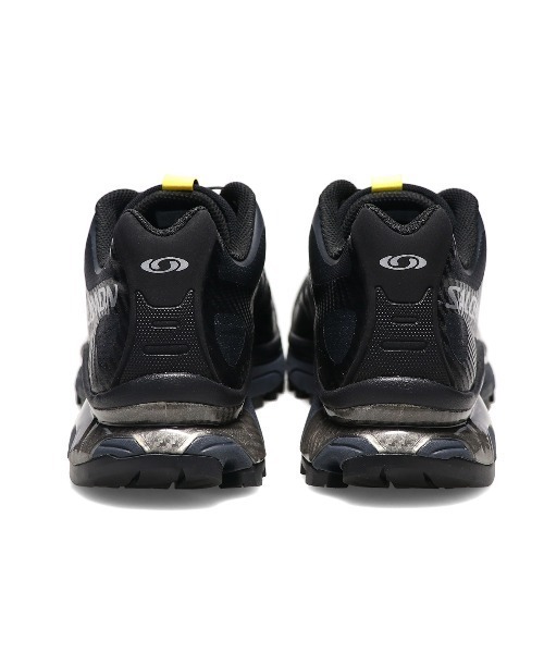 SALOMON（サロモン）の「SALOMON XT-4 OG / サロモン エックスティーフォー オージー（スニーカー・メンズ・ブラック・23.5cm/29.0cm/28.0cm/25.5cm/27.0cm/27.5cm/28.5cm/23.0cm/26.5cm/24.0cm/25.0cm/26.0cm/24.5cm/30.0cm）」の3枚目の写真