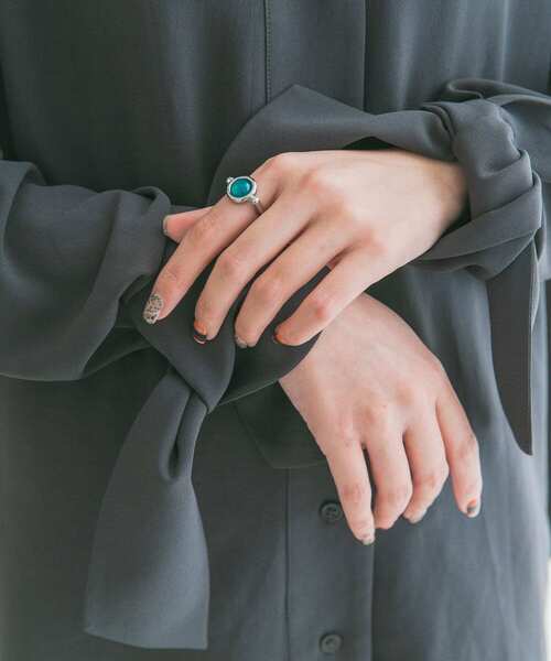 KBF（ケイビーエフ）の「サークルストーンリング（リング・レディース・ゴールド/シルバー・ONE）」の3枚目の写真