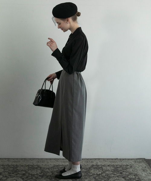 BONLECILL noir(ボンルシールノワール)の「【BONLECILL noir】パールボタン パワーショルダーブラウス(シャツ/ブラウス・レディース・ブラック/オフホワイト/ブルー/ネイビー・FREE)」の21枚目の写真
