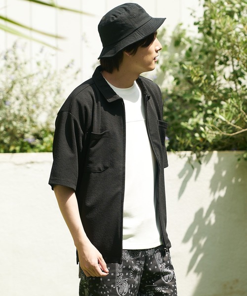 LB/S (エルビーエス)の「【KAITEKI+/カイテキプラス】ドライタッチ 吸水速乾 ストレッチ イージーケア ドライリップル ジップブルゾン オーバーシャツ フロントジップシャツ(シャツ/ブラウス・メンズ・ネイビー/ベージュ/ブラック・X-LARGE/LARGE/MEDIUM)」の2枚目の写真