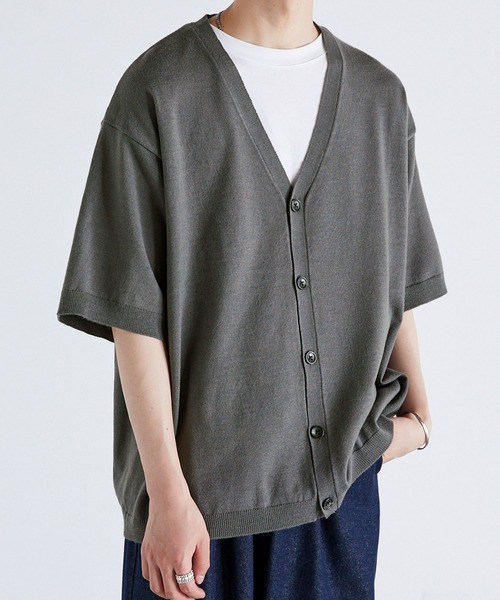 Anchor Smith（アンカー スミス）の「オーバーサイズ ハイゲージサマーニット ルーズ半袖カーディガン（カーディガン/ボレロ・メンズ・ライトグレー/ブラック/グレイッシュブルー/チャコール/ブラック系/ベージュ系・M/L）」の4枚目の写真