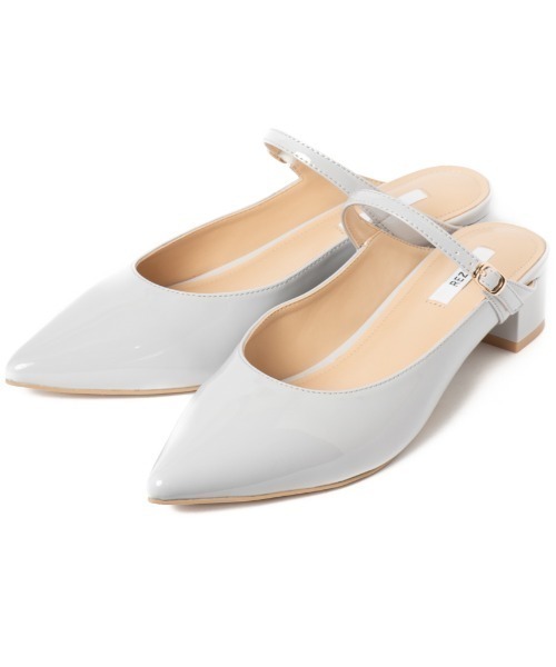 R&E(アールアンドイー)の「【REZOY】ワンベルトポインテッドトゥLOWヒールパンプス(パンプス・レディース・ライトグレー/ブラック/シルバー/アイボリー・LL/S/M/L)」の3枚目の写真