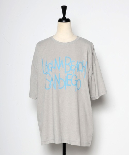 Bonjour Sagan(ボンジュールサガン)の「オーバーサイズピグメントロゴTシャツ(Tシャツ/カットソー・レディース・グレイッシュベージュ/ネイビー系・FREE)」の14枚目の写真