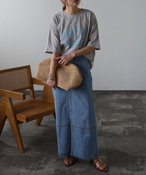 Bonjour Sagan(ボンジュールサガン)の「オーバーサイズピグメントロゴTシャツ(Tシャツ/カットソー・レディース・グレイッシュベージュ/ネイビー系・FREE)」の8枚目の写真
