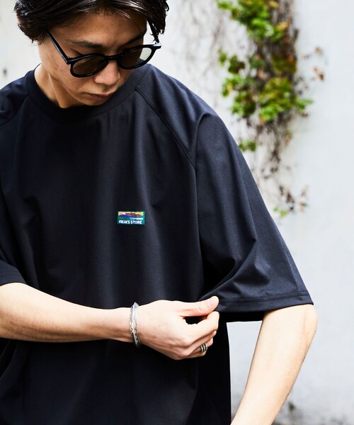 FREAK'S STORE（フリークスストア）の「【限定展開】ビッグシルエット 水陸両用 ユーティリティー ラグランスリーブ クルーネックTシャツ/ラッシュガード/UPF50（Tシャツ/カットソー・メンズ・ブラック/ホワイト/グレー・SMALL/LARGE/MEDIUM）」の11枚目の写真