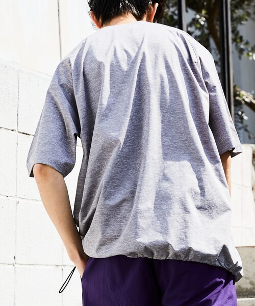 FREAK'S STORE（フリークスストア）の「【限定展開】ビッグシルエット 水陸両用 ユーティリティー ラグランスリーブ クルーネックTシャツ/ラッシュガード/UPF50（Tシャツ/カットソー・メンズ・ブラック/ホワイト/グレー・SMALL/LARGE/MEDIUM）」の15枚目の写真