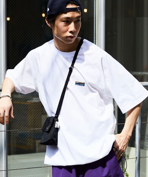 FREAK'S STORE（フリークスストア）の「【限定展開】ビッグシルエット 水陸両用 ユーティリティー ラグランスリーブ クルーネックTシャツ/ラッシュガード/UPF50（Tシャツ/カットソー・メンズ・ブラック/ホワイト/グレー・SMALL/LARGE/MEDIUM）」の17枚目の写真