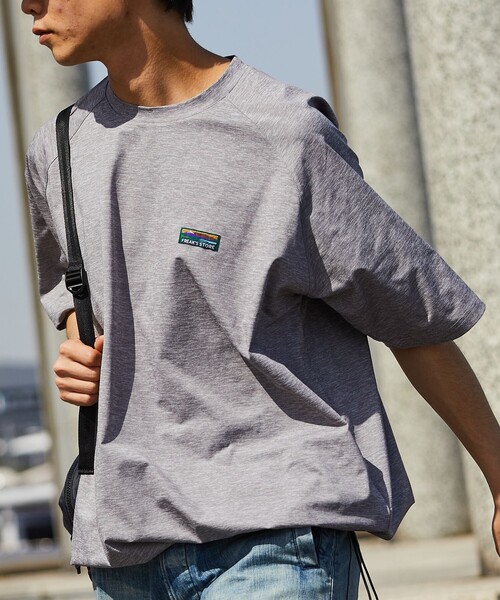 FREAK'S STORE（フリークスストア）の「【限定展開】ビッグシルエット 水陸両用 ユーティリティー ラグランスリーブ クルーネックTシャツ/ラッシュガード/UPF50（Tシャツ/カットソー・メンズ・ブラック/ホワイト/グレー・SMALL/LARGE/MEDIUM）」の3枚目の写真