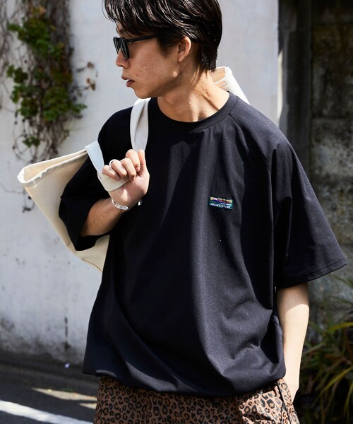 FREAK'S STORE（フリークスストア）の「【限定展開】ビッグシルエット 水陸両用 ユーティリティー ラグランスリーブ クルーネックTシャツ/ラッシュガード/UPF50（Tシャツ/カットソー・メンズ・ブラック/ホワイト/グレー・SMALL/LARGE/MEDIUM）」の9枚目の写真