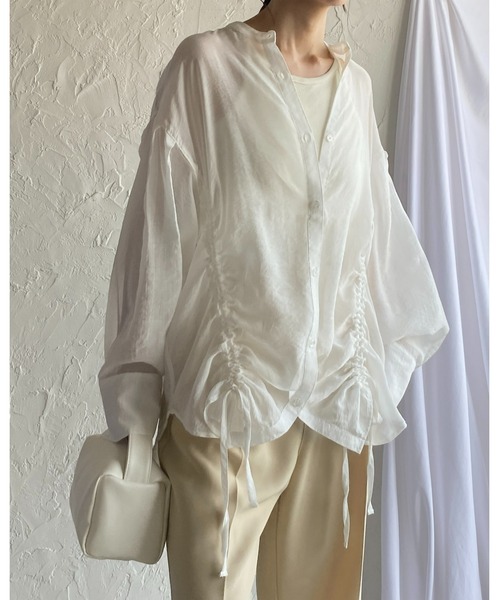 She's Closet(シーズクローゼット)の「バンドカラー長袖ドロストシャーリングシアーシャツブラウス(シャツ/ブラウス・レディース・ホワイト/ブラック/ライトベージュ・FREE)」の12枚目の写真