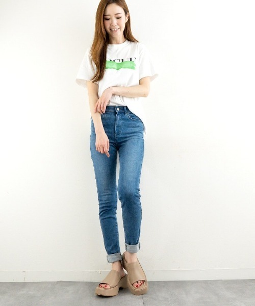 Fabby fabby(ファビィーファビィー)の「ワンベルトワイド厚底サンダル(サンダル・レディース・ブラック/ライトベージュ/オフホワイト・LARGE/MEDIUM/SMALL)」の19枚目の写真