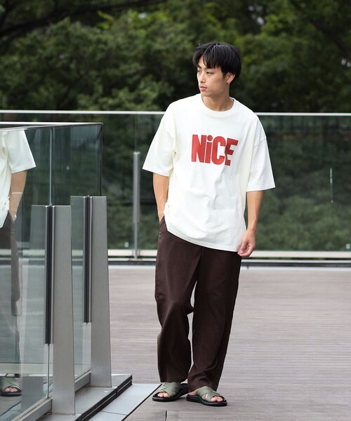 B:MING by BEAMS（ビーミングバイビームス）の「B:MING by BEAMS / NICE ロゴプリント Tシャツ（Tシャツ/カットソー・メンズ・チャコールグレー/ホワイト系その他5/サックスブルー・SMALL/MEDIUM/LARGE/X-LARGE）」の4枚目の写真
