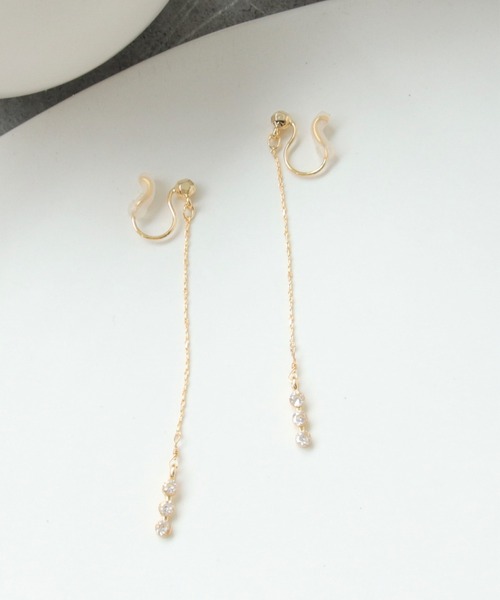 Three Four Time(スリーフォータイム)の「トリプルストーンロングノンホール(イヤリング・レディース・シルバー/ゴールド・FREE)」の2枚目の写真